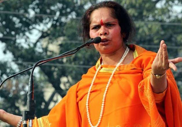 साध्वी प्राची ने हिंदुओं से अधिक बच्चे पैदा करने की अपील की