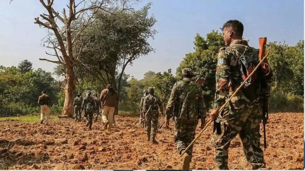 अबूझमाड़ मुठभेड़: छत्तीसगढ़ में सुरक्षाबलों की बड़ी कार्रवाई, 30 नक्सली ढेर
