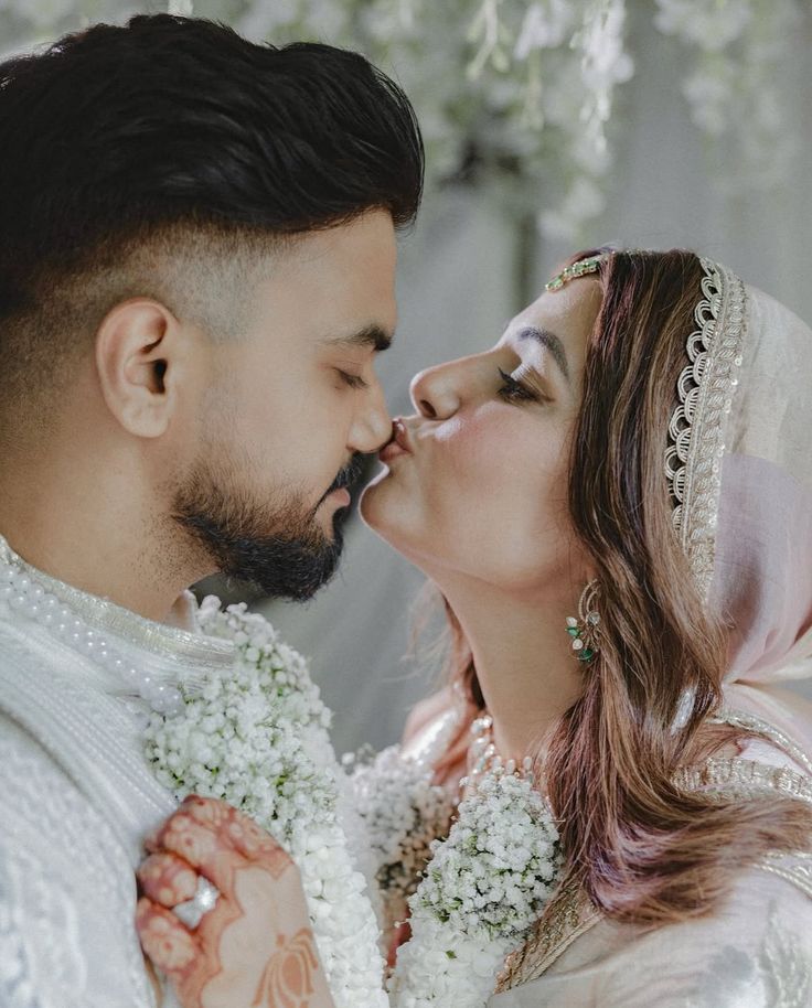 Hina Khan × Rocky Jaiswal — प्यार, जज़्बा और एक सादगी भरी शादी