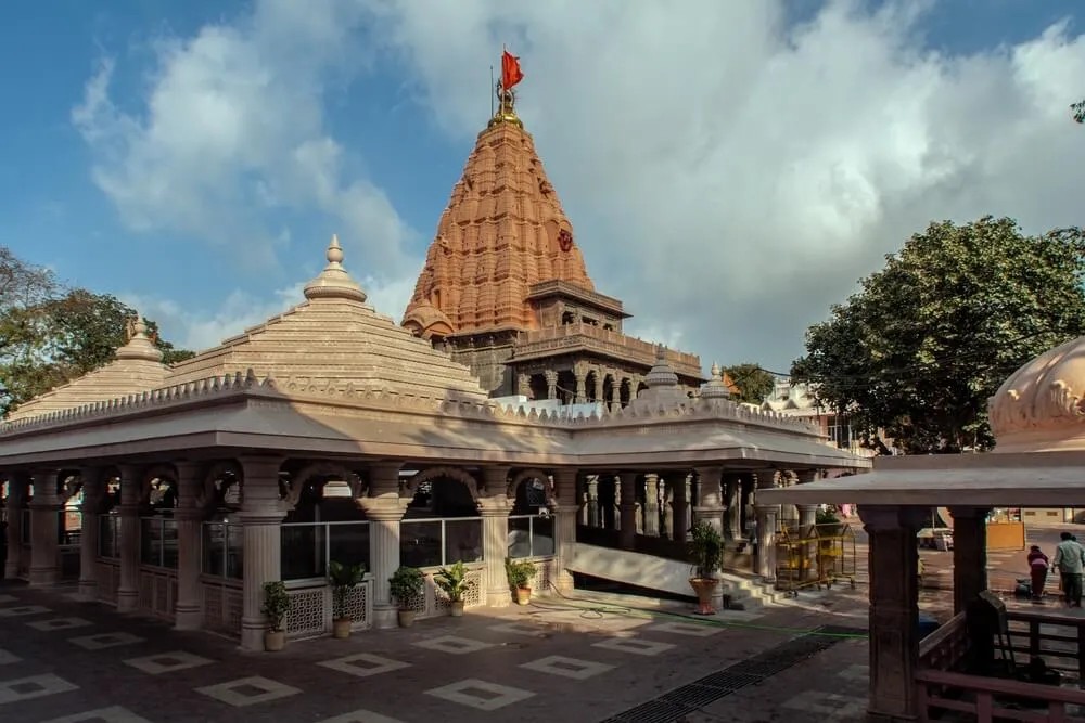 महाकालेश्वर ज्योतिर्लिंग उज्जैन: इतिहास, कथा, महिमा और यात्रा गाइड (2025)