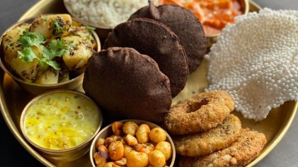 Navratri 2025: Delicious Special Thali 5 Ideas for Family Gatherings