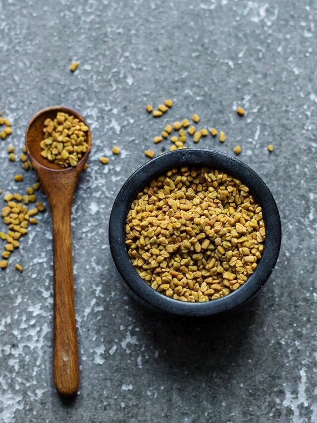 5 DIY Ways To Get Glowing Skin With Methi (Fenugreek) – Natural Beauty Secrets