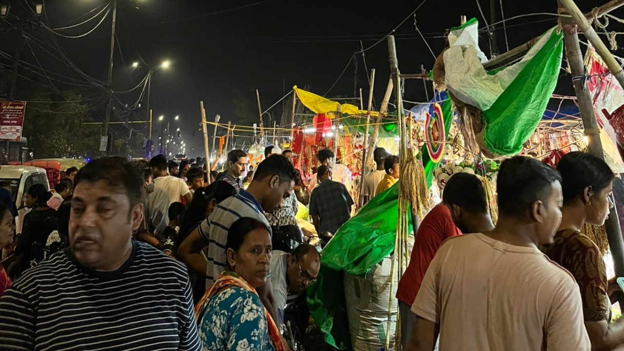 From Bijaya Dashami to Laxmi Puja, festive fever in Bengali