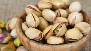 6 Amazing Health Benefits of Cashew Nuts