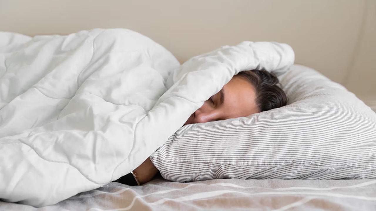 Why am I so sleepy in winter